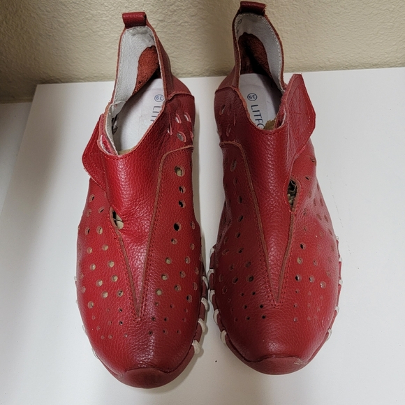 Litfoot Italian Leather velcro close sneaker. Red. EU size 39 (US 8.5-9). - Picture 4 of 8